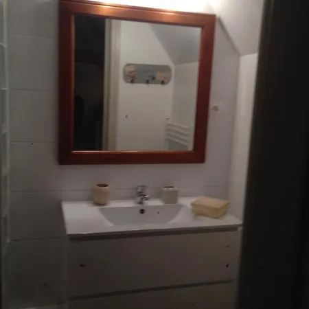 D'hote La Roseraie Bed & Breakfast *