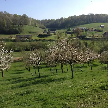 D'hote La Roseraie Bed & Breakfast *